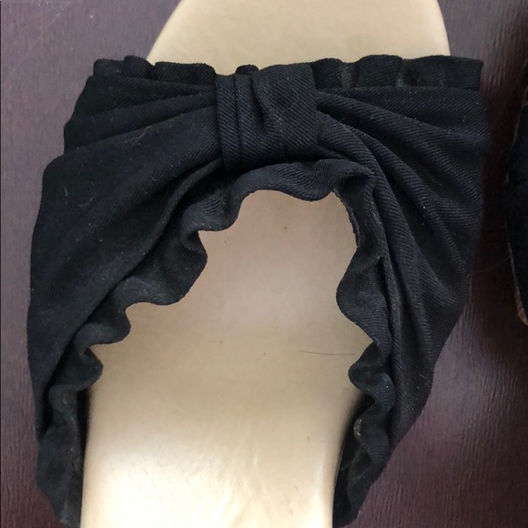 ALDO Scalloped Wedges - Picture 2 of 4